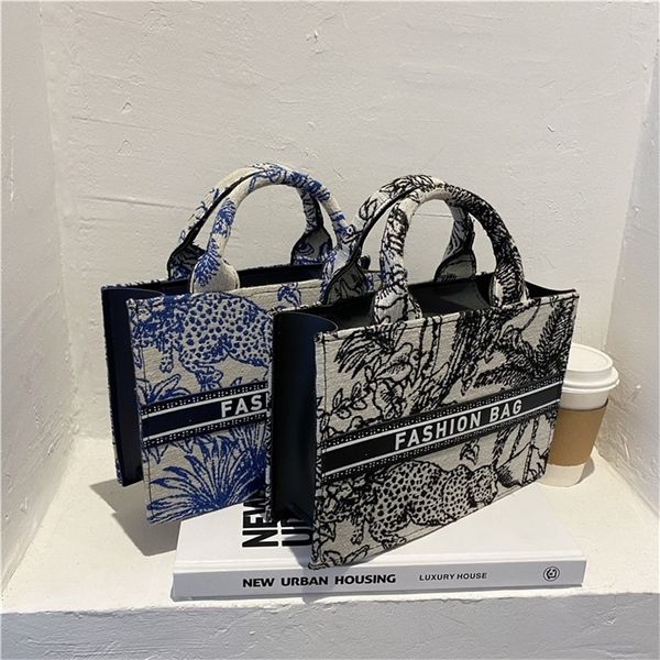 personality new fashion large capacity foreign style single women's simple summer printed b0jg design purses online
personality new fashion large capacity foreign style single women's simple summer printed b0jg design purses online