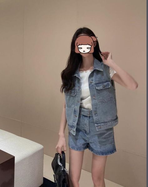 22 bee embroidery v-est d enim suit handsome girl denim vest + belt denim shorts v ersatile age reduction s uit 409, Gray
22 bee embroidery v-est d enim suit handsome girl denim vest + belt denim shorts v ersatile age reduction s uit 409, Gray