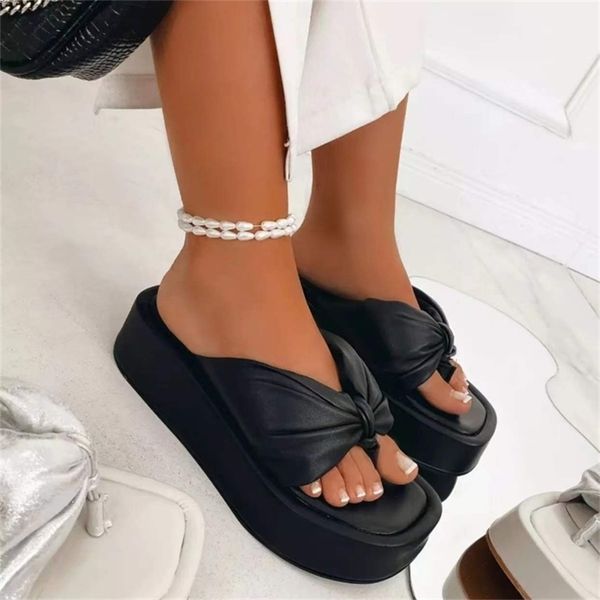women luxury round head thick-soled mid-toe flip flops female large size sandals slippers outdoor all-match casual slippers 220429, Black
women luxury round head thick-soled mid-toe flip flops female large size sandals slippers outdoor all-match casual slippers 220429, Black