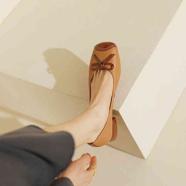 boots spring single shoe women's thick heel square head middle cow leather shoes apricot bow green light mouth temperament french style, Black
boots spring single shoe women's thick heel square head middle cow leather shoes apricot bow green light mouth temperament french style, Black