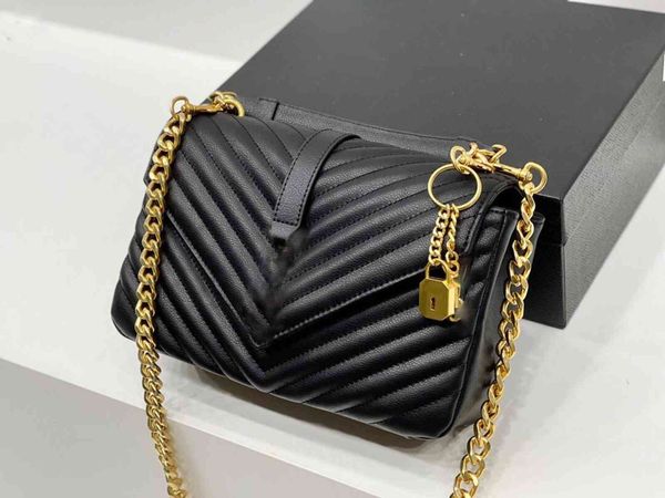shoulder bags women messenger handbag advanced workmanship v pattern underarm fashion leather soft purses lady wallet 1104
shoulder bags women messenger handbag advanced workmanship v pattern underarm fashion leather soft purses lady wallet 1104