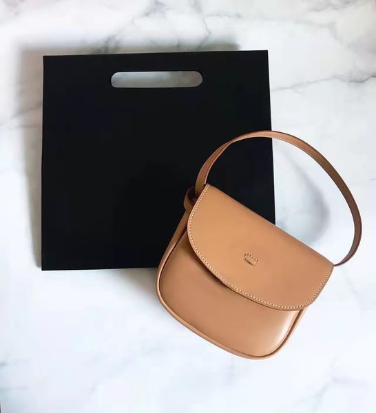 kaia luxurys designer hobo shoulder bag for women messenger promotion chest pack lady tote chains handbags presbyopic purse bags handbag fou
kaia luxurys designer hobo shoulder bag for women messenger promotion chest pack lady tote chains handbags presbyopic purse bags handbag fou