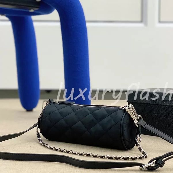 2021 ladies nylon fashion pen holder bag designers waterproof material chain shoulder bags simple and versatile luxurys messenger purse
2021 ladies nylon fashion pen holder bag designers waterproof material chain shoulder bags simple and versatile luxurys messenger purse