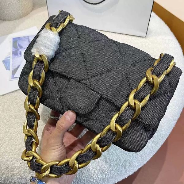 ladies luxury bright flap mini bags black denim cowboy crossbody designer bags classic handbags gold-tone metal chains shoulder bag for wome
ladies luxury bright flap mini bags black denim cowboy crossbody designer bags classic handbags gold-tone metal chains shoulder bag for wome