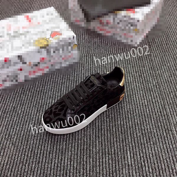 2022 men and woen's shoes boots luxury designer brand upper has calfskin and canvas stitching soft comfortable size34-45 hc190701, Black
2022 men and woen's shoes boots luxury designer brand upper has calfskin and canvas stitching soft comfortable size34-45 hc190701, Black