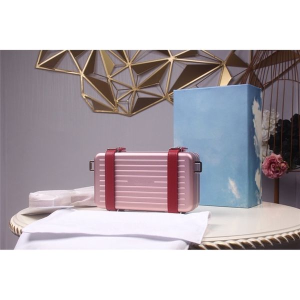 2022 bags womens handbag black and personal clutch in aluminum and grained calfskin fashion vogue tide chic slim contracted ins with box
2022 bags womens handbag black and personal clutch in aluminum and grained calfskin fashion vogue tide chic slim contracted ins with box
