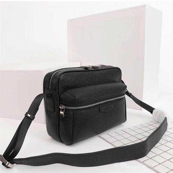 6 colors mens shoulder bags designers messenger bag famous trip bags briefcase crossbody good quality leather m30233 m30243
6 colors mens shoulder bags designers messenger bag famous trip bags briefcase crossbody good quality leather m30233 m30243