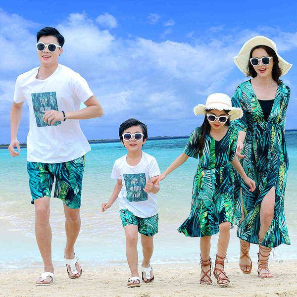 2021 summer beach family outfits seaside mum daughter dresses dad son t-shirt+shorts family look couple lovers holiday clothing aa220326, Red;yellow
2021 summer beach family outfits seaside mum daughter dresses dad son t-shirt+shorts family look couple lovers holiday clothing aa220326, Red;yellow