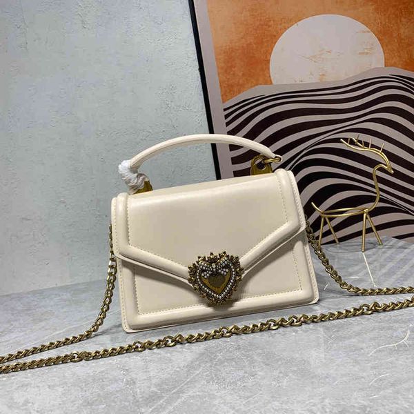 shoulder bag women crossbody bags 8 color totes fashion designer handbags purse love pearl clasp leather handbag purses 220624
shoulder bag women crossbody bags 8 color totes fashion designer handbags purse love pearl clasp leather handbag purses 220624