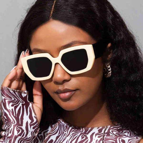 gg designer cycle luxurious fashion cc sunglasses womans mens hong kong style retro contrast small face tide splicing color personality anti, White;black
gg designer cycle luxurious fashion cc sunglasses womans mens hong kong style retro contrast small face tide splicing color personality anti, White;black