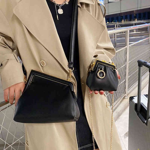 70% off cowhide feeling clip bag star same shoulder cloud female new messenger handbags design deals
70% off cowhide feeling clip bag star same shoulder cloud female new messenger handbags design deals