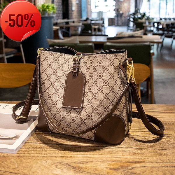 luxury designer bags luxury designerkorean printed bucket women's fashion armpit 2022 summer new one shoulder messenger bag
luxury designer bags luxury designerkorean printed bucket women's fashion armpit 2022 summer new one shoulder messenger bag