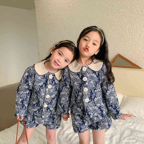 deer jonmi 2022 spring baby girls clothing sets printed coat shorts 2pcs korean style toddlers kids chic outfits children suits aa220316, White
deer jonmi 2022 spring baby girls clothing sets printed coat shorts 2pcs korean style toddlers kids chic outfits children suits aa220316, White