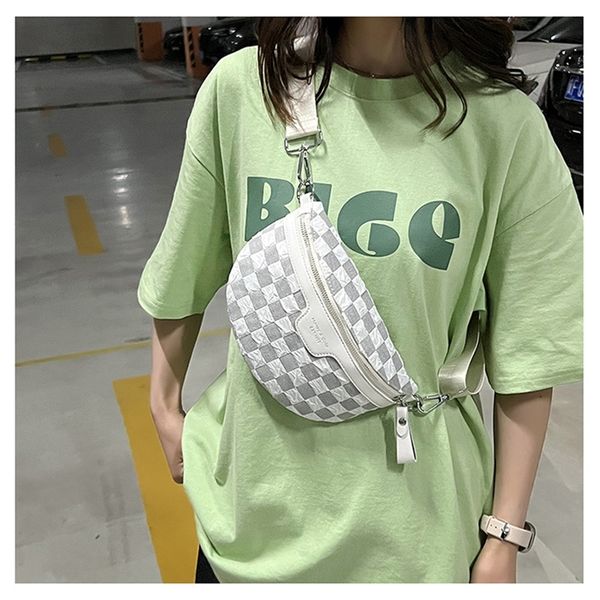 women's bodypack 2022 fashionable new women's chest bag messenger leisure net red chessboard lattice trend 60% off factory wholesa
women's bodypack 2022 fashionable new women's chest bag messenger leisure net red chessboard lattice trend 60% off factory wholesa