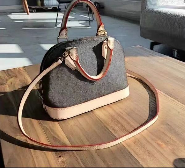 ladies fashion casual designe luxury handbag shoulder bags crossbody 5a n41221 m53152 m44829 2 size bb pm shell bag purse pouch
ladies fashion casual designe luxury handbag shoulder bags crossbody 5a n41221 m53152 m44829 2 size bb pm shell bag purse pouch