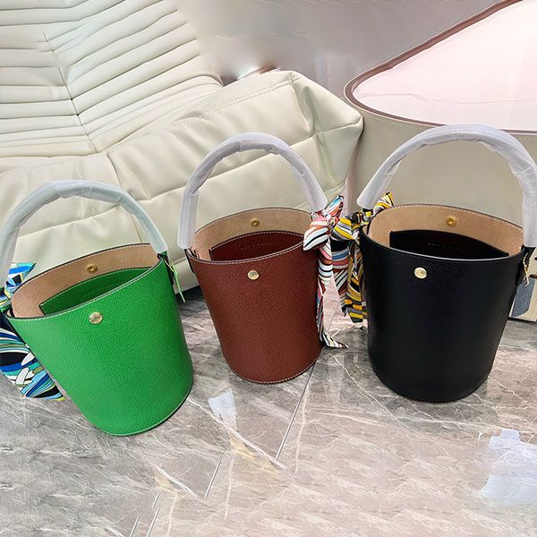 2022 spring festival brand newcrossbody bag case barrel shape handbag mini pochetteclassic letter reversed coated cross body pursesaddle bag
2022 spring festival brand newcrossbody bag case barrel shape handbag mini pochetteclassic letter reversed coated cross body pursesaddle bag