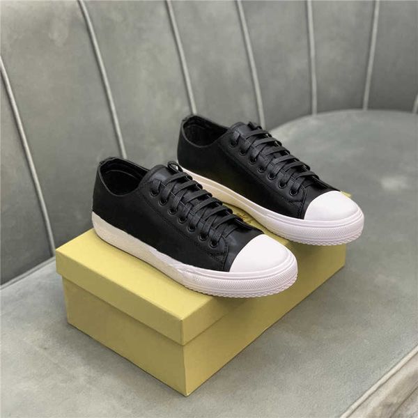 2021 mens women casual shoes canvas shoe rubber platform sneakers outdoor holiday summer classic trainers with box, Black
2021 mens women casual shoes canvas shoe rubber platform sneakers outdoor holiday summer classic trainers with box, Black