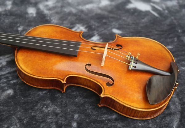 4/4 full size vintage/aged/antique/old finish quality violin antonio stradivari cremonese 1716 model
4/4 full size vintage/aged/antique/old finish quality violin antonio stradivari cremonese 1716 model