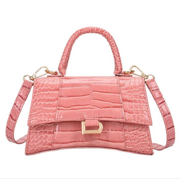 new fashion simple alligator print handbag bright leather casual shoulder bag letter crossbody women's bag
new fashion simple alligator print handbag bright leather casual shoulder bag letter crossbody women's bag