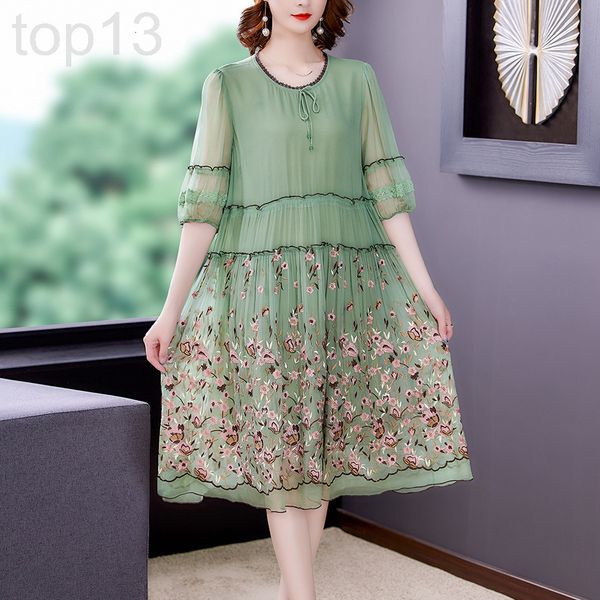 casual dresses designer embroidered silk dress 2021 spring and summer new high-end hangzhou br mulberry medium long skirt with thin temperam, Black;gray
casual dresses designer embroidered silk dress 2021 spring and summer new high-end hangzhou br mulberry medium long skirt with thin temperam, Black;gray