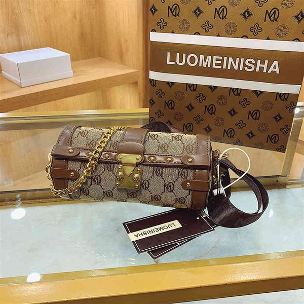 2022 factory wholesale new french texture early spring new korean version ins fashion letter personalized chain woven wide shoulder strap sm
2022 factory wholesale new french texture early spring new korean version ins fashion letter personalized chain woven wide shoulder strap sm