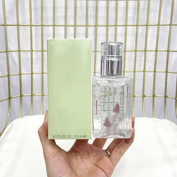 the moisturizing lotion oil butter face skin care product dramatically different hydrating jelly 125ml
the moisturizing lotion oil butter face skin care product dramatically different hydrating jelly 125ml