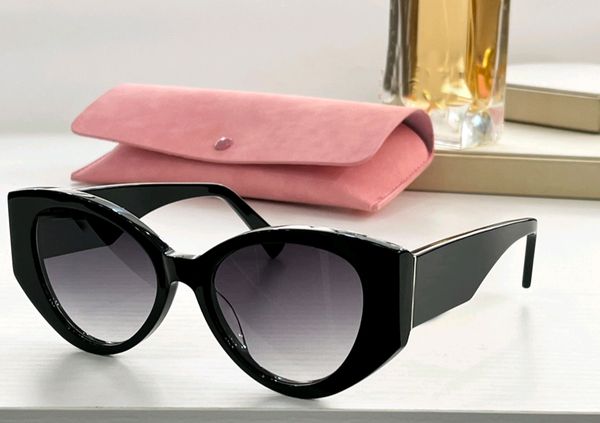 squared shape 03w sunglasses for women black grey shaded sun shades sonnenbrille wrap occhiali da sole uv eyewear with box, White;black
squared shape 03w sunglasses for women black grey shaded sun shades sonnenbrille wrap occhiali da sole uv eyewear with box, White;black
