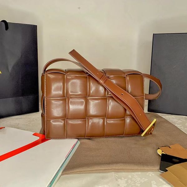 5a 2022 new r luxury women's bags classic fashion retro leather one shoulder crossbody woven windbreaker pair version wholesale v
5a 2022 new r luxury women's bags classic fashion retro leather one shoulder crossbody woven windbreaker pair version wholesale v