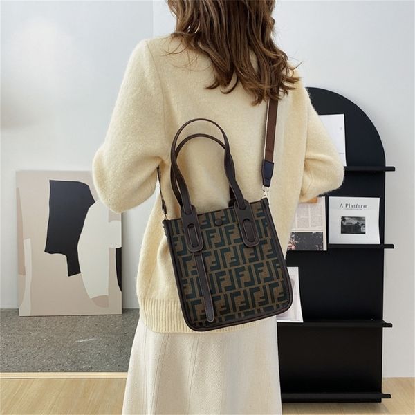 women's advanced sense portable fashion version autumn and winter new messenger versatile one tote 143s clearance outlet sale
women's advanced sense portable fashion version autumn and winter new messenger versatile one tote 143s clearance outlet sale
