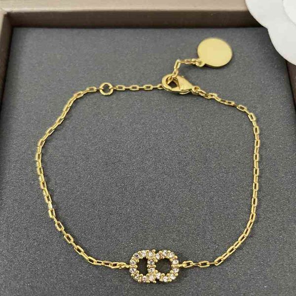 d di family new letter pearl diamond female 2022 luxury brand fashion design versatile ladies bracelet, Black
d di family new letter pearl diamond female 2022 luxury brand fashion design versatile ladies bracelet, Black