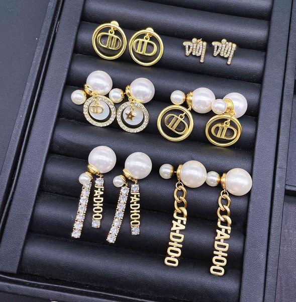 the factory directly 2022 dijia dejia new letter pearl earrings cd temperament women's net red, Golden
the factory directly 2022 dijia dejia new letter pearl earrings cd temperament women's net red, Golden