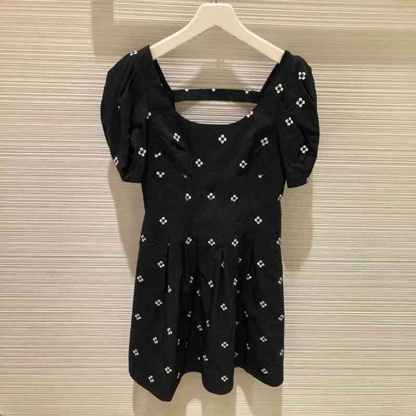 casual dresses french minority spring summer square neck open back flower embroidered short skirt foreign style bubble sleeve dress, Black;gray
casual dresses french minority spring summer square neck open back flower embroidered short skirt foreign style bubble sleeve dress, Black;gray