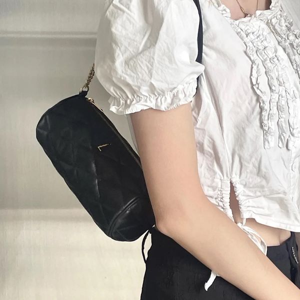 10a mini sheepskin round tube bag 20cm fashion woman shoulder handbag luxury crossbody bag designer bags lady purse chain bags with box b027
10a mini sheepskin round tube bag 20cm fashion woman shoulder handbag luxury crossbody bag designer bags lady purse chain bags with box b027