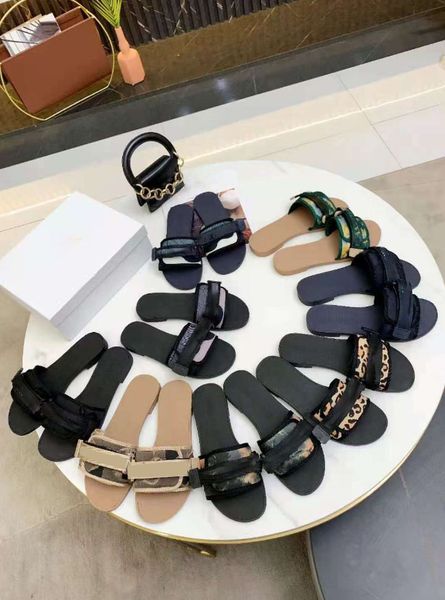 women ladies wear summer beach stripes casual flat slippers sandals designer slippers, Black
women ladies wear summer beach stripes casual flat slippers sandals designer slippers, Black