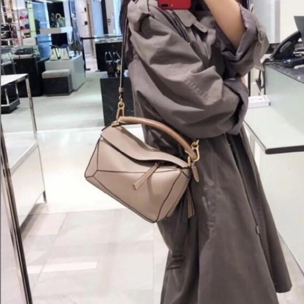 amazing luxurys designers geometry shoulder bags pillow bag crossbody clutch leathe handbags messenger women tote handbag wallet geometric 5
amazing luxurys designers geometry shoulder bags pillow bag crossbody clutch leathe handbags messenger women tote handbag wallet geometric 5