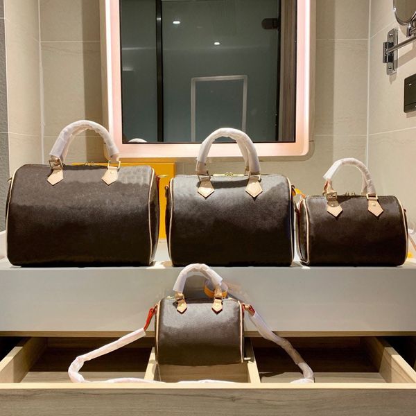2022 lady wallet shoulder crossbody bag wallets pillow cylinder totes shopping purse handbag zipper totebackpack women luxurys designers bag, Red;black
2022 lady wallet shoulder crossbody bag wallets pillow cylinder totes shopping purse handbag zipper totebackpack women luxurys designers bag, Red;black