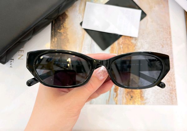 designer gold black grey sunglasses cat eye shape for women gafas de sol uv400 protection with box, White;black
designer gold black grey sunglasses cat eye shape for women gafas de sol uv400 protection with box, White;black