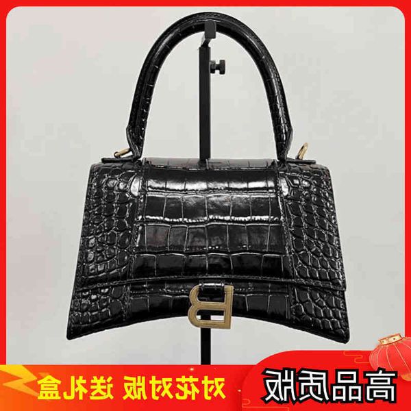 designer luxury handbags 2022 leather hourglass bag crocodile high-end net red fashion messenger high version female
designer luxury handbags 2022 leather hourglass bag crocodile high-end net red fashion messenger high version female