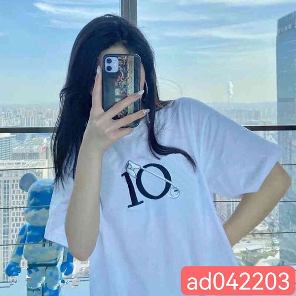 2022 brand t shirt ad042203 22ss summer new dijia men's and women's same style couple's letter pin em, White
2022 brand t shirt ad042203 22ss summer new dijia men's and women's same style couple's letter pin em, White