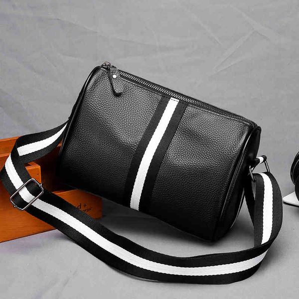 handbags bags men's leather shoulder bag contrast leather business leisure messenger chest men's, Black;red
handbags bags men's leather shoulder bag contrast leather business leisure messenger chest men's, Black;red