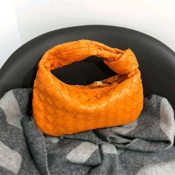 venetas bvs handbags bottegas same brand ashigo portable cloud woven leather underarm women's one shoulder fashion trend 0656
venetas bvs handbags bottegas same brand ashigo portable cloud woven leather underarm women's one shoulder fashion trend 0656