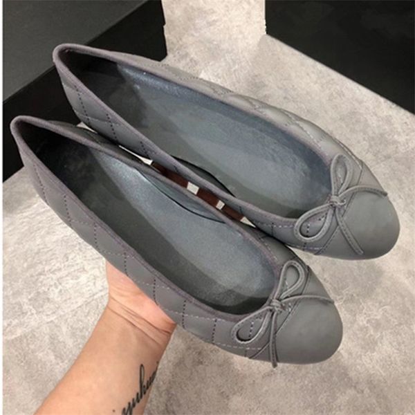 30% off 2022 slippers sandals female leisure shoes spring autumn mixed colors pointed toe flats patchwork butterfly-knot gold soft breathabl, Black
30% off 2022 slippers sandals female leisure shoes spring autumn mixed colors pointed toe flats patchwork butterfly-knot gold soft breathabl, Black