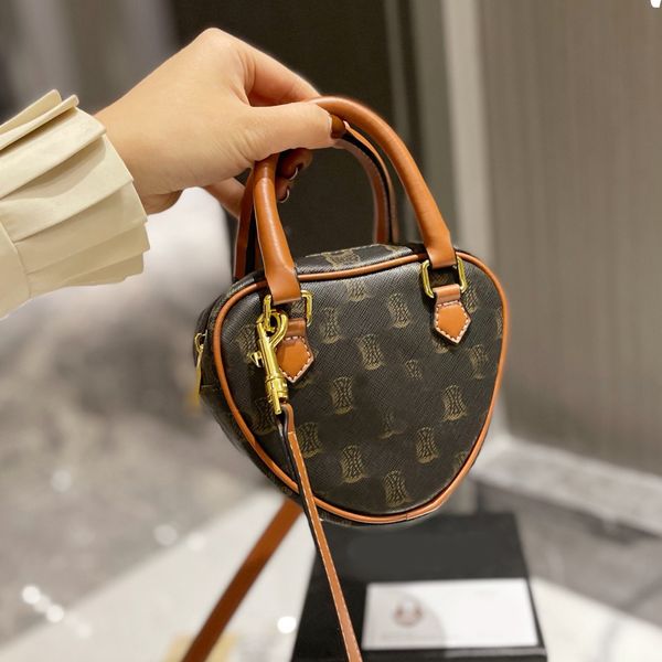 hearts bag clutch letter bags 2022 luxury r brand fashion shoulder handbags quality women phone chains bag wallet cross body metallic wallet
hearts bag clutch letter bags 2022 luxury r brand fashion shoulder handbags quality women phone chains bag wallet cross body metallic wallet