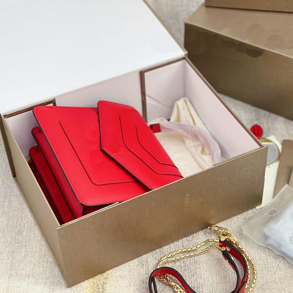 beauty bags fashion women shoulderbags shiny handbags fashion lady chain-bag brand design handbag great quality party bag young shoulder-bag
beauty bags fashion women shoulderbags shiny handbags fashion lady chain-bag brand design handbag great quality party bag young shoulder-bag
