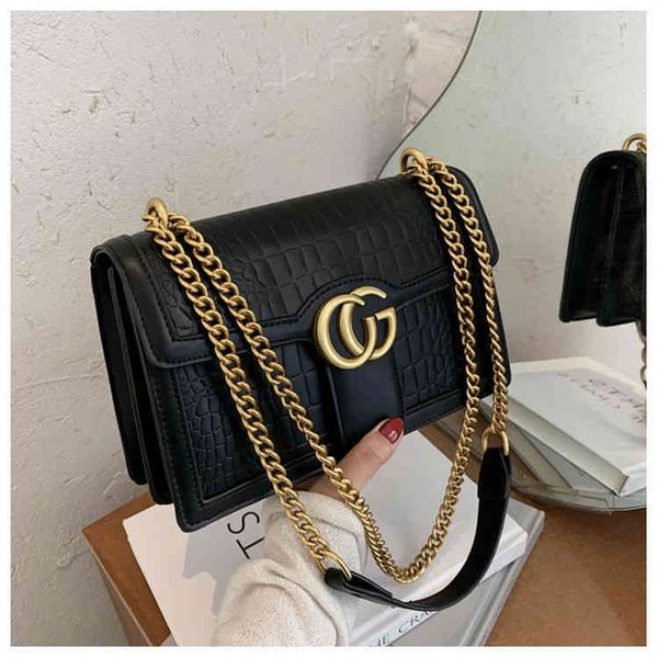 female style chain fashion high-grade versatile large capacity one shoulder messenger embossed small square bag factory store online
female style chain fashion high-grade versatile large capacity one shoulder messenger embossed small square bag factory store online