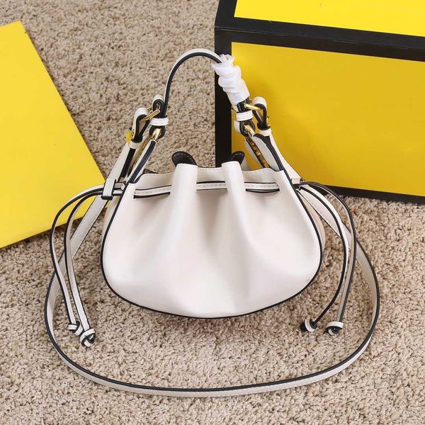 showecomfort01 store2022 fashion lovely dumpling bag luxury designer leather solid color drawstring design large capacity urban temperament
showecomfort01 store2022 fashion lovely dumpling bag luxury designer leather solid color drawstring design large capacity urban temperament