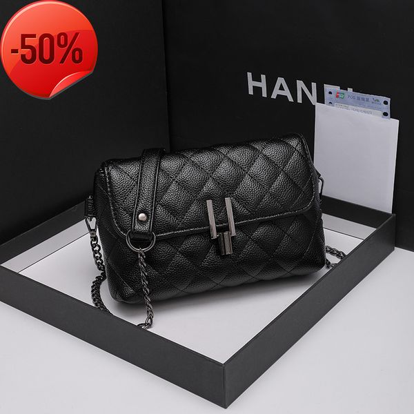 fashion luxury designerfashionable chain shoulder bag 2022
fashion luxury designerfashionable chain shoulder bag 2022