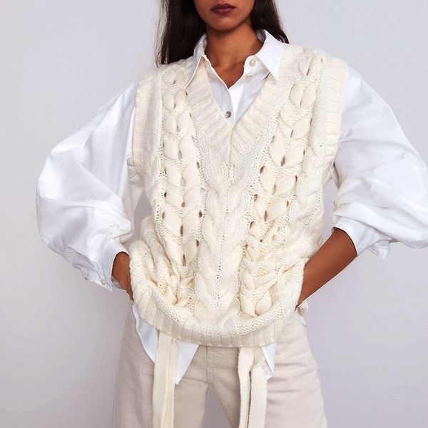 deat autumn winter women knitted sweater pullovers sleeveless loose casual ladies knit sweater vest female chic za3075 y201128, Black;white
deat autumn winter women knitted sweater pullovers sleeveless loose casual ladies knit sweater vest female chic za3075 y201128, Black;white