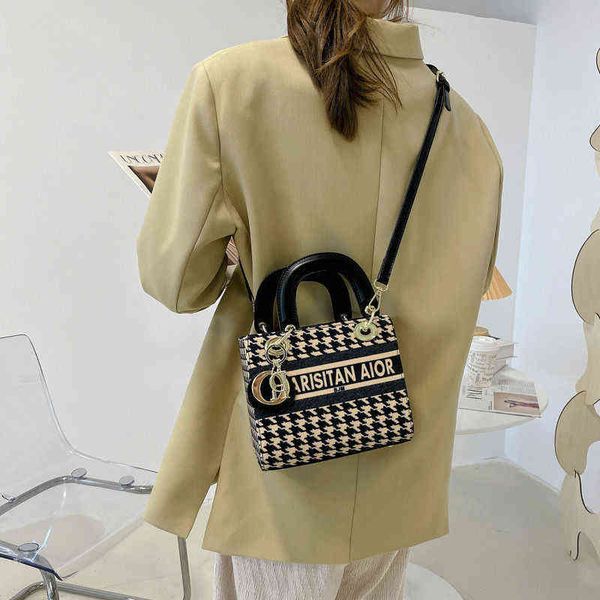 handbags outlet one shoulder messenger women's 2022 new high-value style light luxury princess of wales bag temperament small book
handbags outlet one shoulder messenger women's 2022 new high-value style light luxury princess of wales bag temperament small book