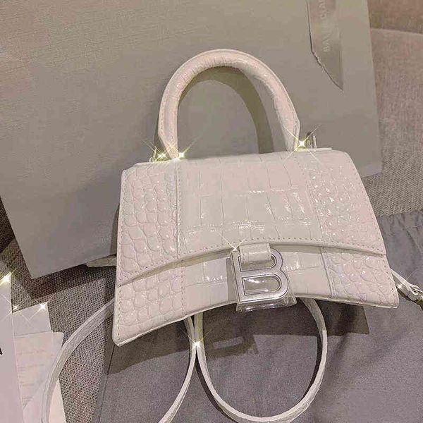 high level designer bags bale'ciga's fashion handbag women fashion hourglass leather women's light luxury brand shoulder mess
high level designer bags bale'ciga's fashion handbag women fashion hourglass leather women's light luxury brand shoulder mess